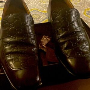 Gucci Shoe w/ shoes bag & box